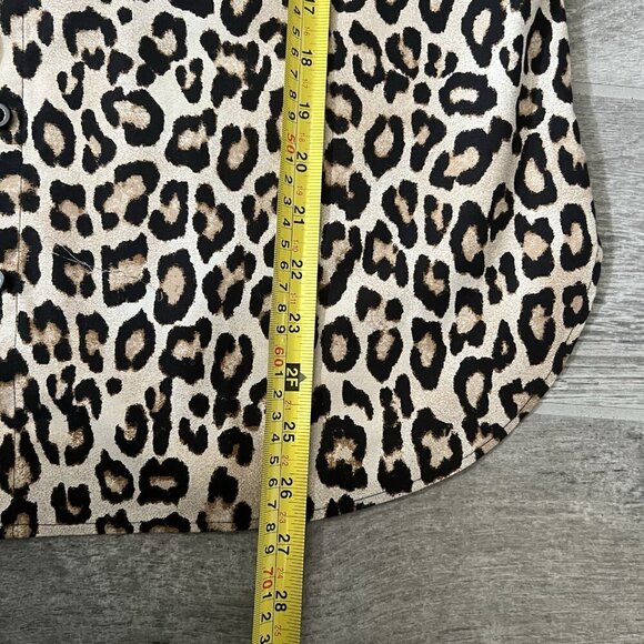 Chico’s Women’s Leopard Print Button Down Shirt Long Sleeve Size 2 Large Career - Picture 5 of 6